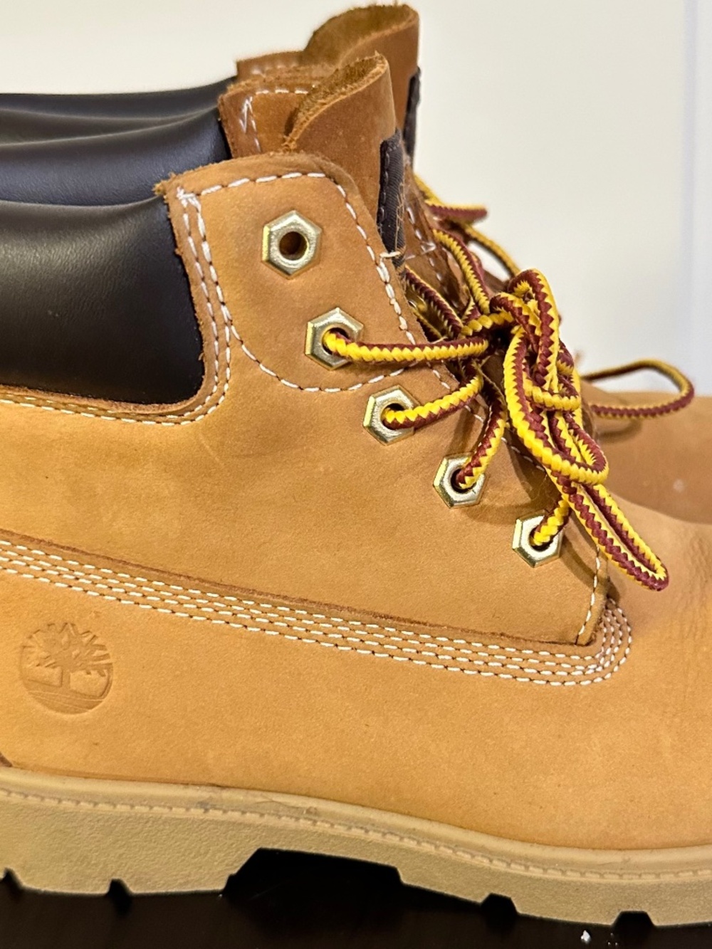 Kids Timberland Classic boots, Wheat color, size 2Y